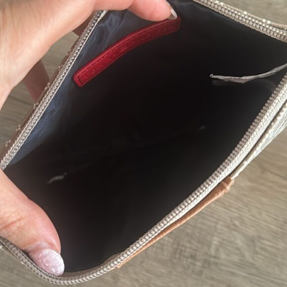 NWT TOMMY HILFIGER MONOGRAM CANVAS WRISTLET - Picture 4 of 4